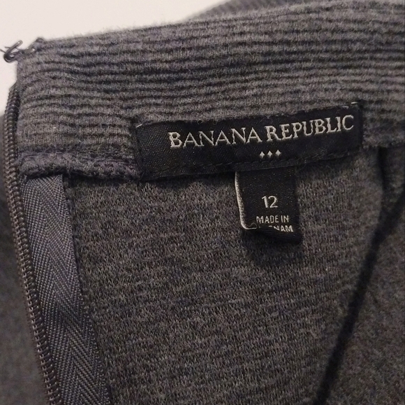 Banana Republic Factory - Pencil Skirt - Picture 10 of 12